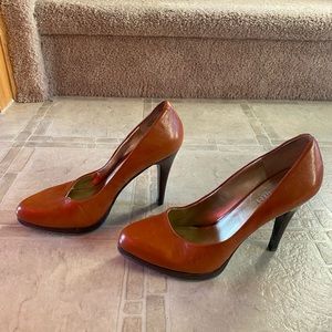Nine West Cognac / caramel / brown almond toe pumps / heels genuine leather